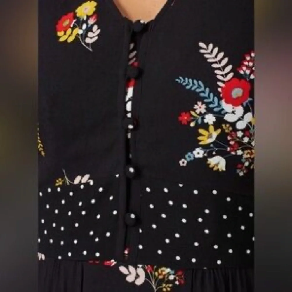 Black Floral V-Neck Long Sleeve Dress